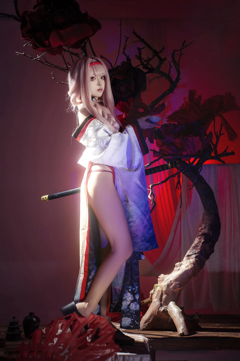 矢量鱼 - No.023 Nikke：胜利女神·暗莲 [30P-352MB]